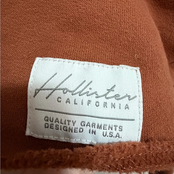 Hollister Women's Rust V-Neck Sweatshirt - Picture 3 of 6